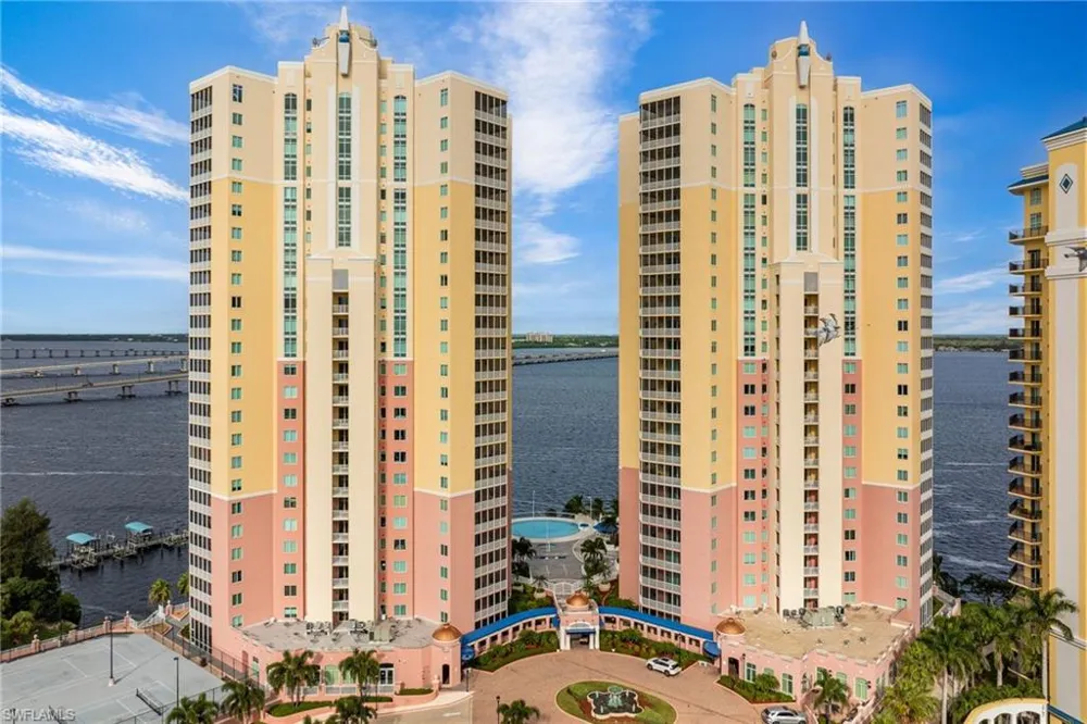 2743 1st Street #2306 Fort Myers, FL 33916