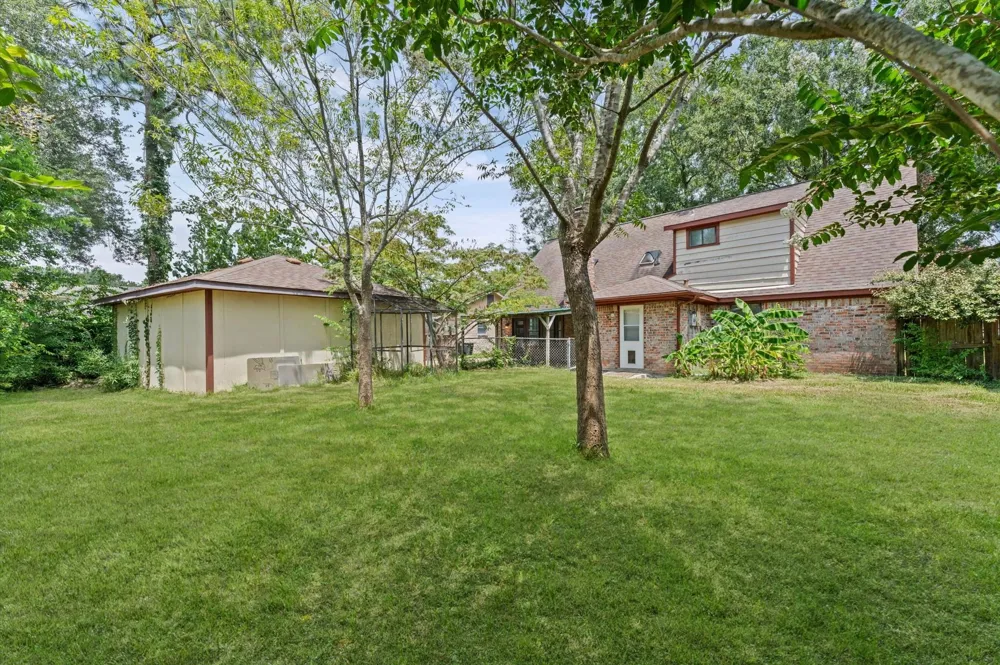 11914 Meadowtrail Lane Meadows Place, TX 77477