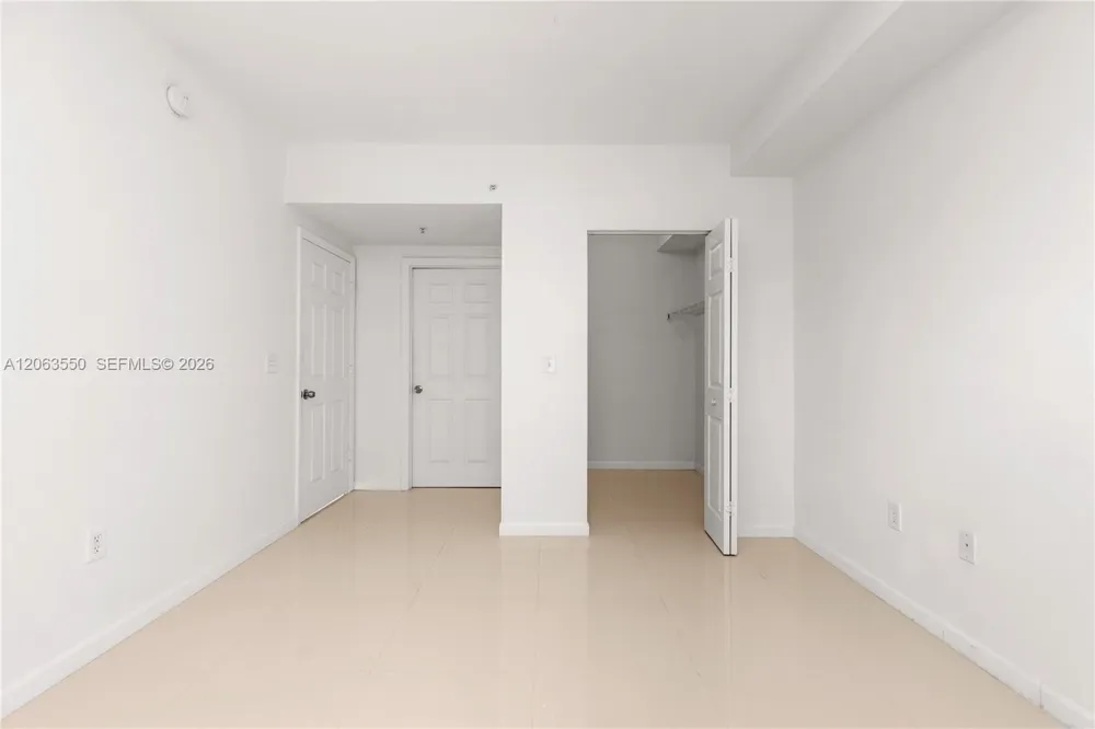 17100 Bay Rd #1712 Sunny Isles Beach, FL 33160