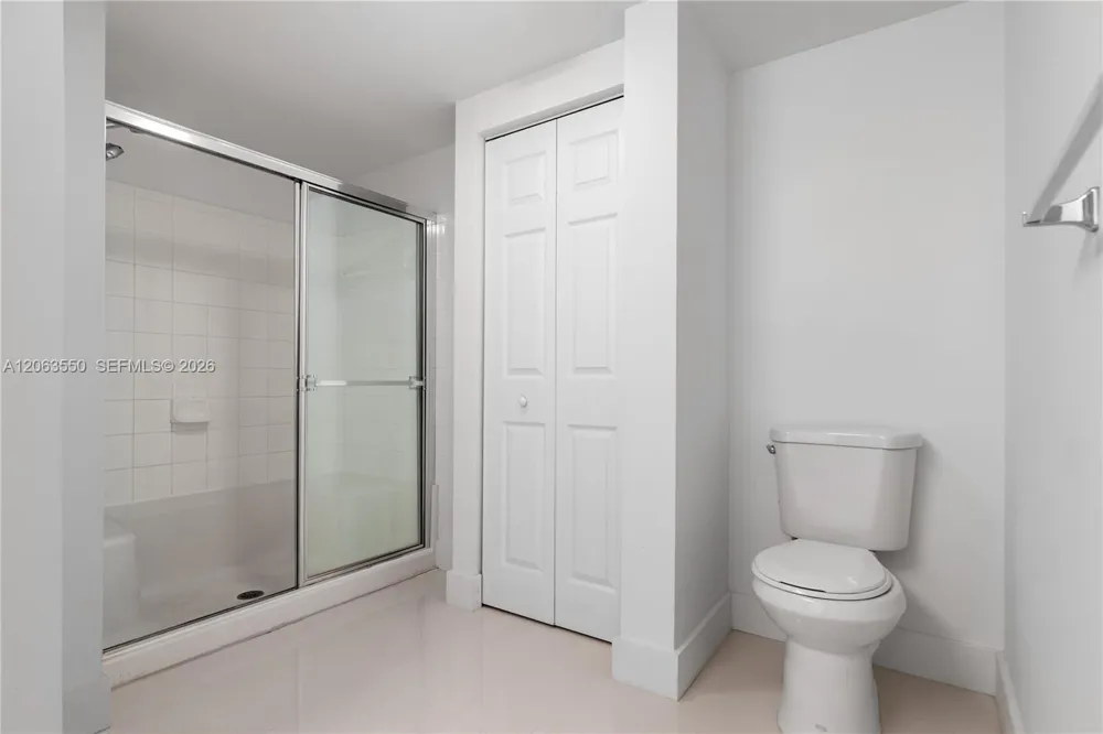 17100 Bay Rd #1712 Sunny Isles Beach, FL 33160