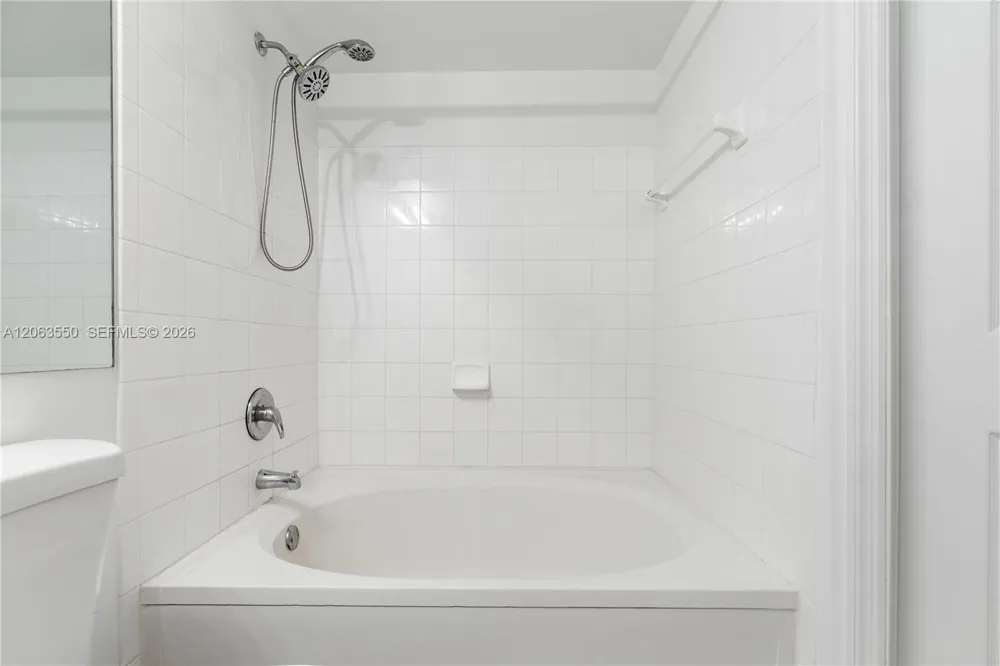 17100 Bay Rd #1712 Sunny Isles Beach, FL 33160