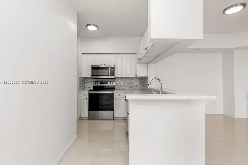 17100 Bay Rd #1712 Sunny Isles Beach, FL 33160