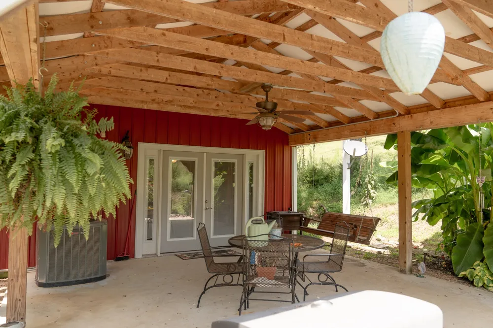 27 Bishop Hollow Ln Pleasant Shade, TN 37145