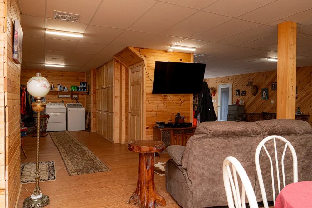 27 Bishop Hollow Ln Pleasant Shade, TN 37145