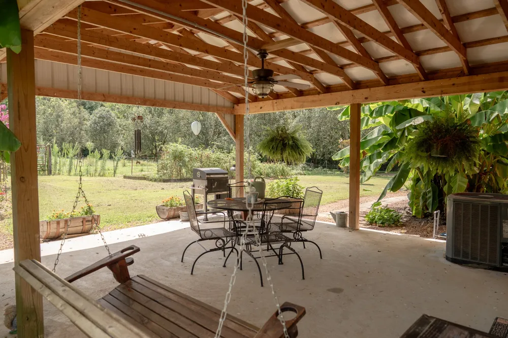 27 Bishop Hollow Ln Pleasant Shade, TN 37145
