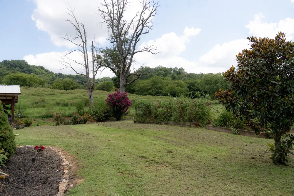 27 Bishop Hollow Ln Pleasant Shade, TN 37145