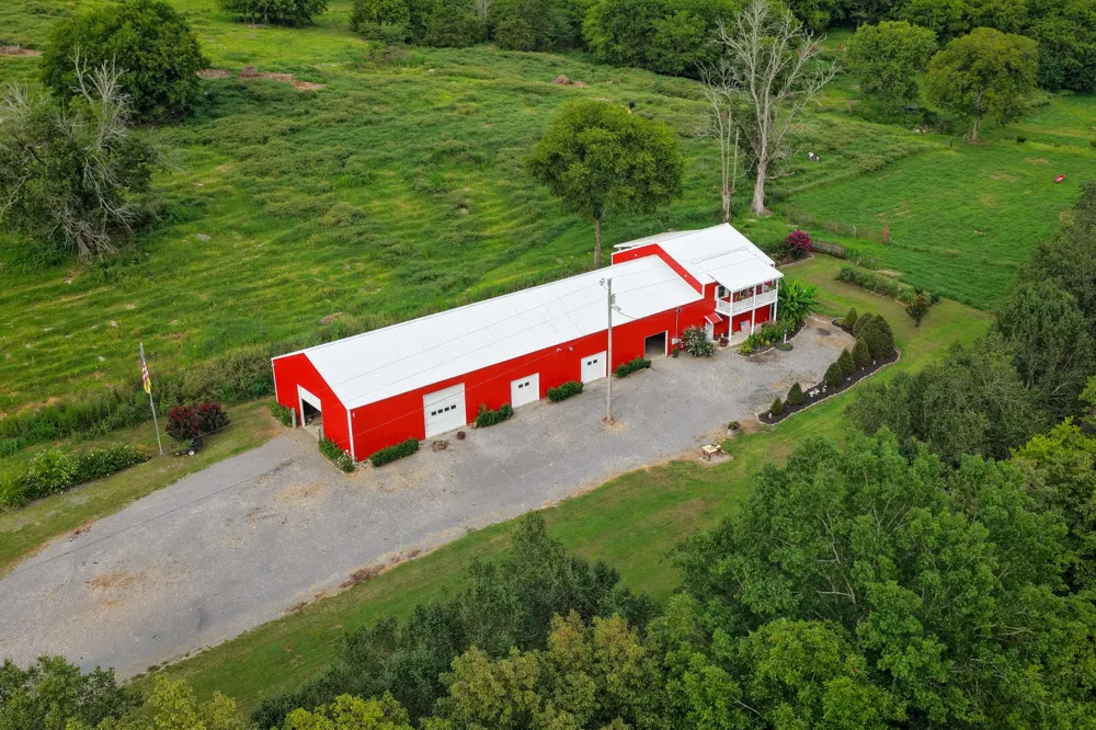 27 Bishop Hollow Ln Pleasant Shade, TN 37145