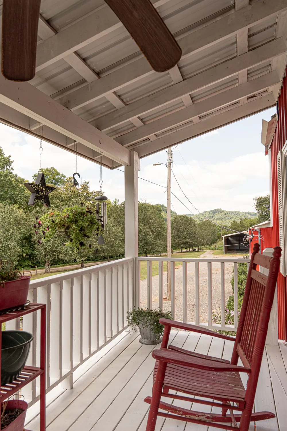 27 Bishop Hollow Ln Pleasant Shade, TN 37145