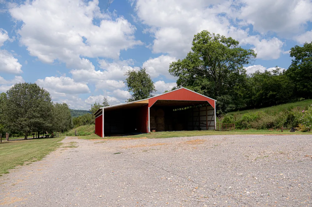 27 Bishop Hollow Ln Pleasant Shade, TN 37145