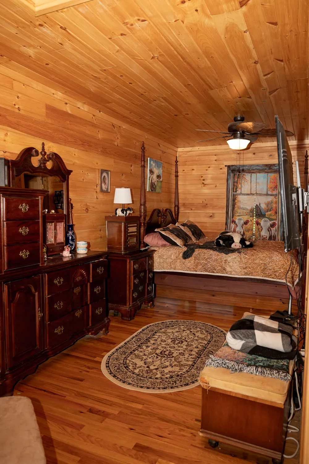 27 Bishop Hollow Ln Pleasant Shade, TN 37145