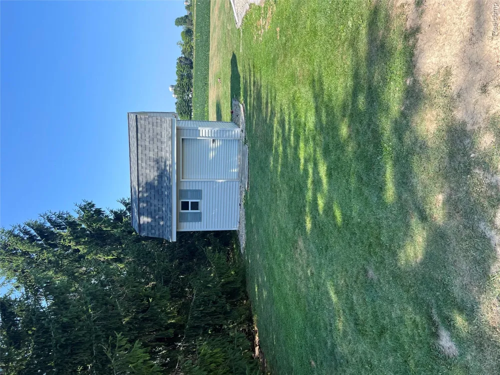 5417 North Road Clyde Township, MI 48049
