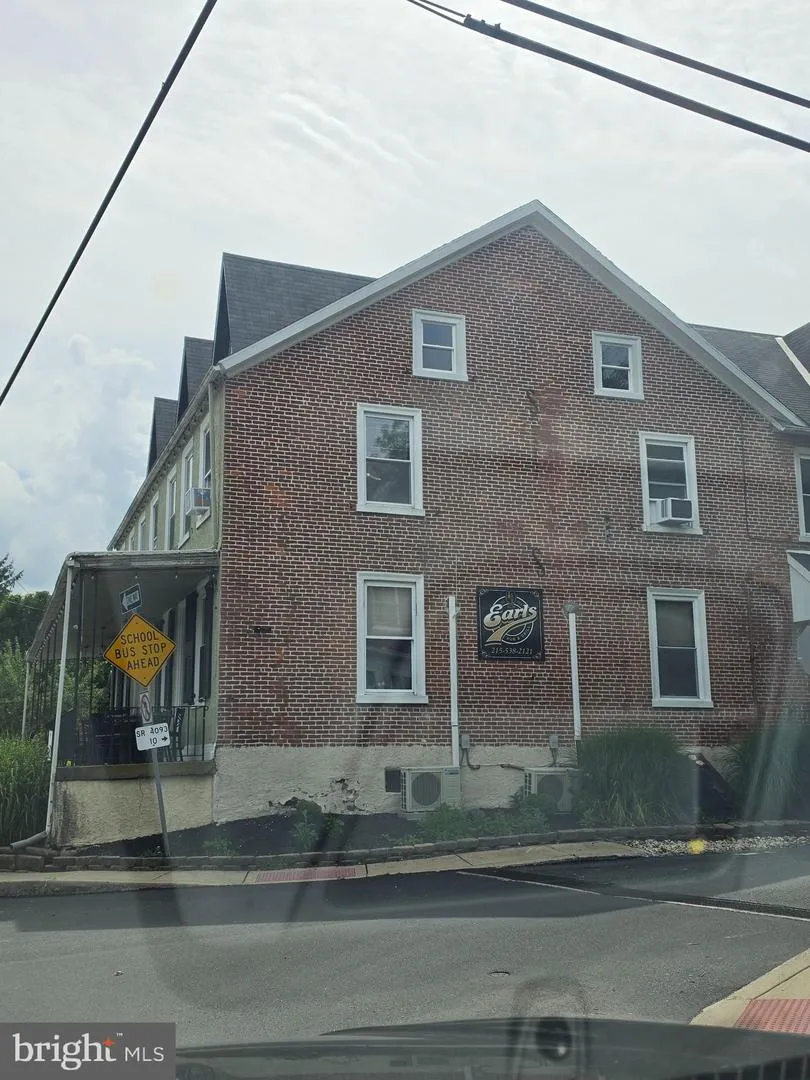 254 MAIN STREET Trumbauersville, PA 18970
