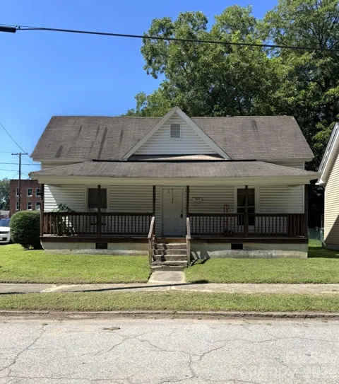 429 E Cemetery Street