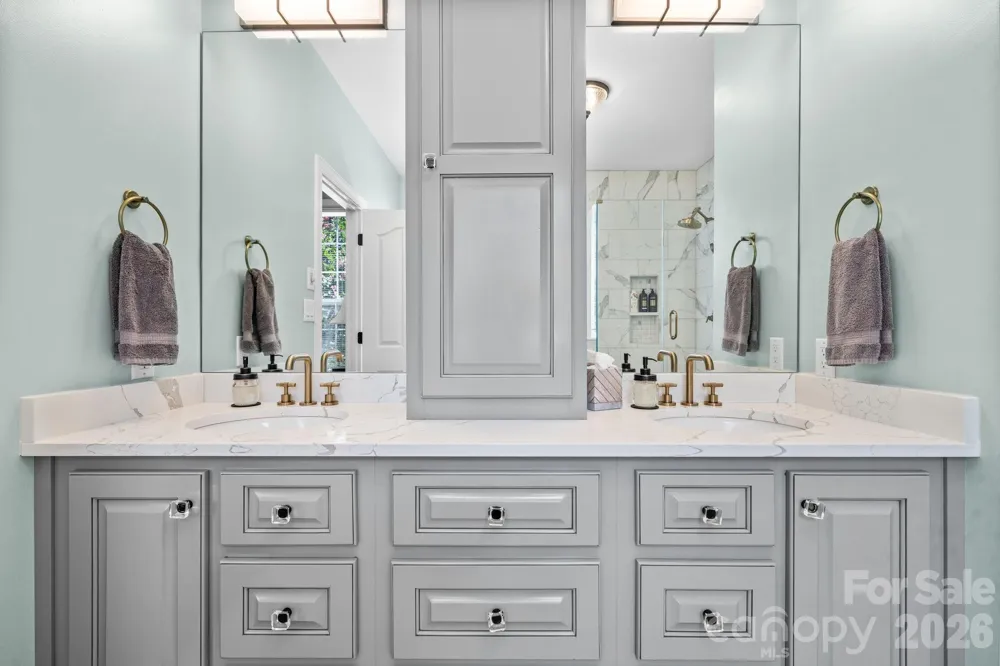 1025 Shore Drive Hickory, NC 28601