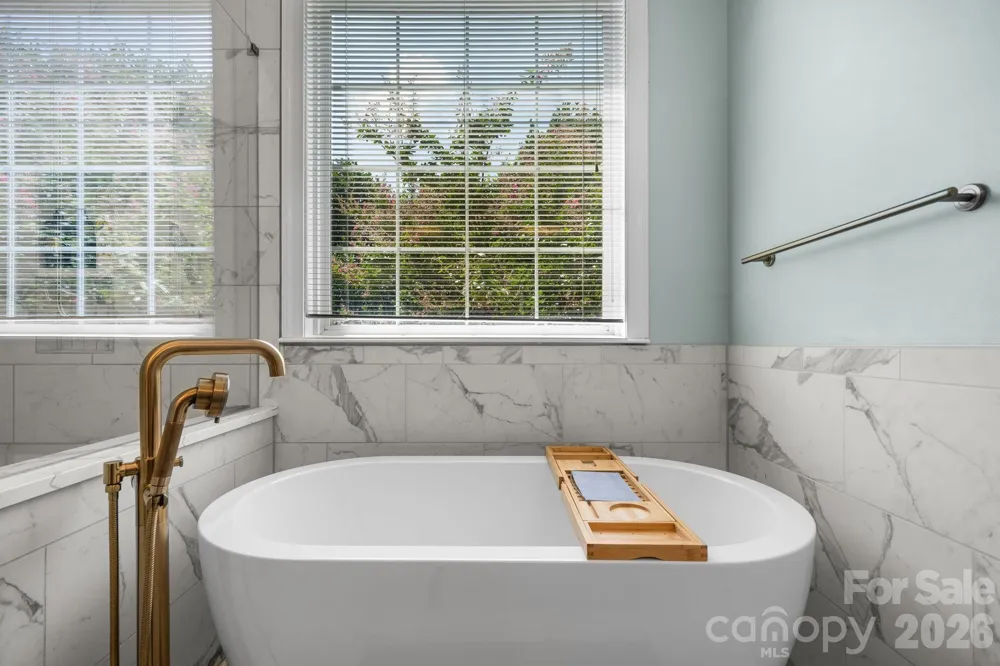 1025 Shore Drive Hickory, NC 28601