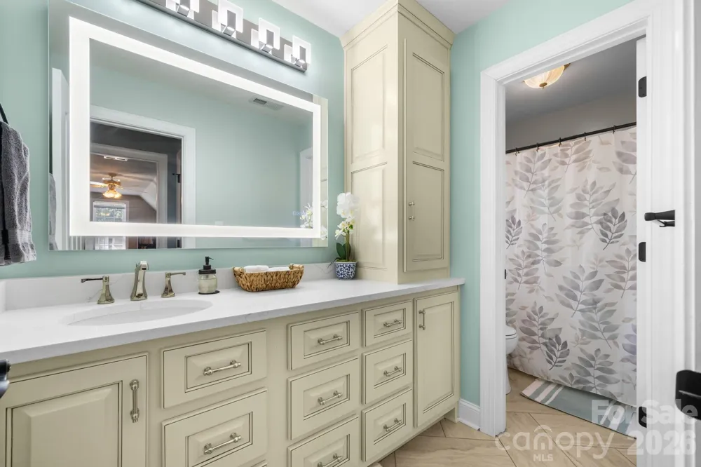 1025 Shore Drive Hickory, NC 28601