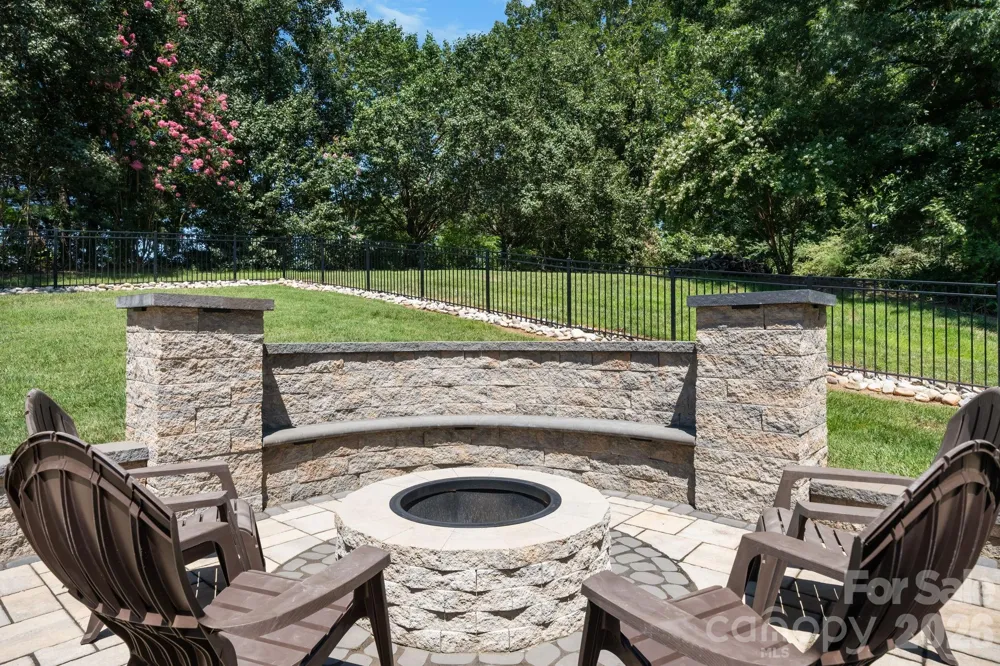 1025 Shore Drive Hickory, NC 28601