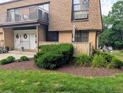 440 Carpenter Avenue #16
