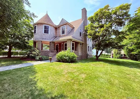 453 Palmer Avenue