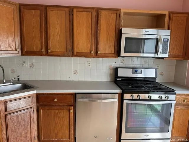 2522 Whispering Hills Chester, NY 10918