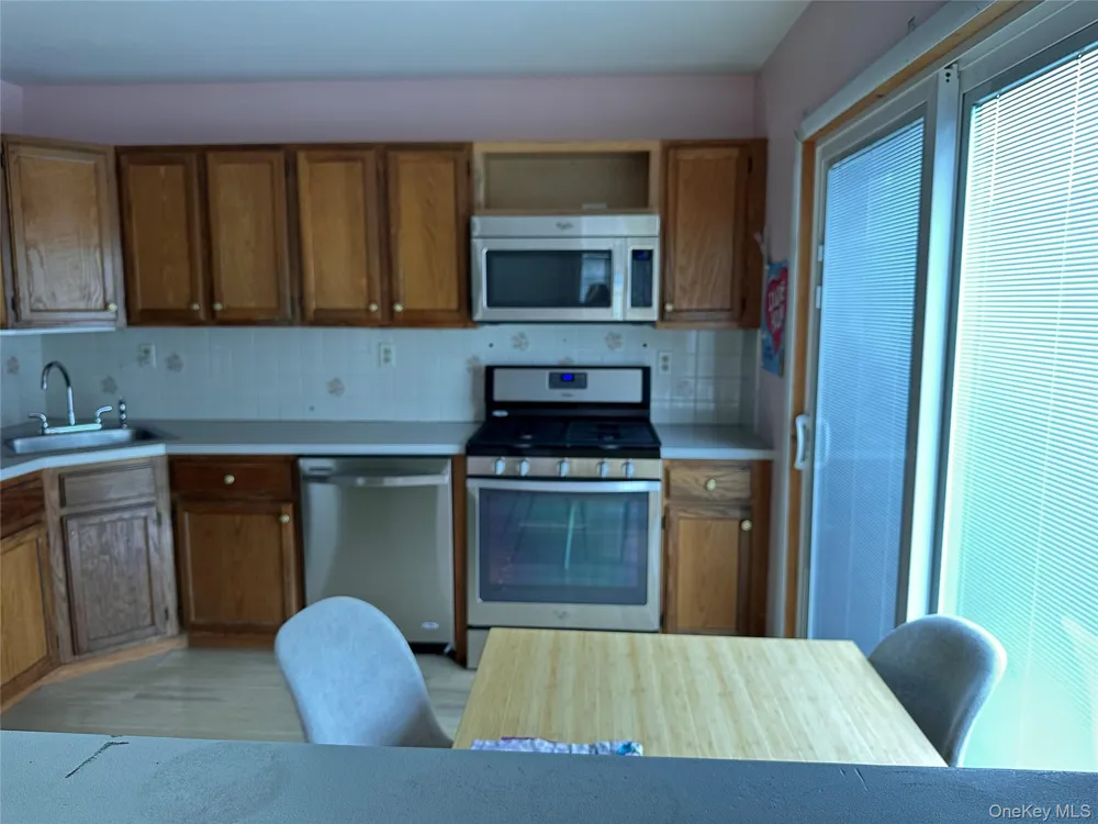 2522 Whispering Hills Chester, NY 10918