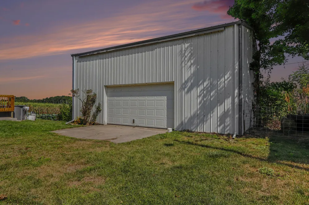 9948 W X Y AVENUE Schoolcraft, MI 49087
