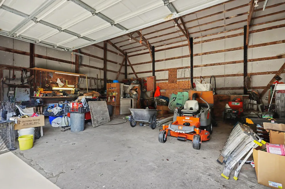 9948 W X Y AVENUE Schoolcraft, MI 49087