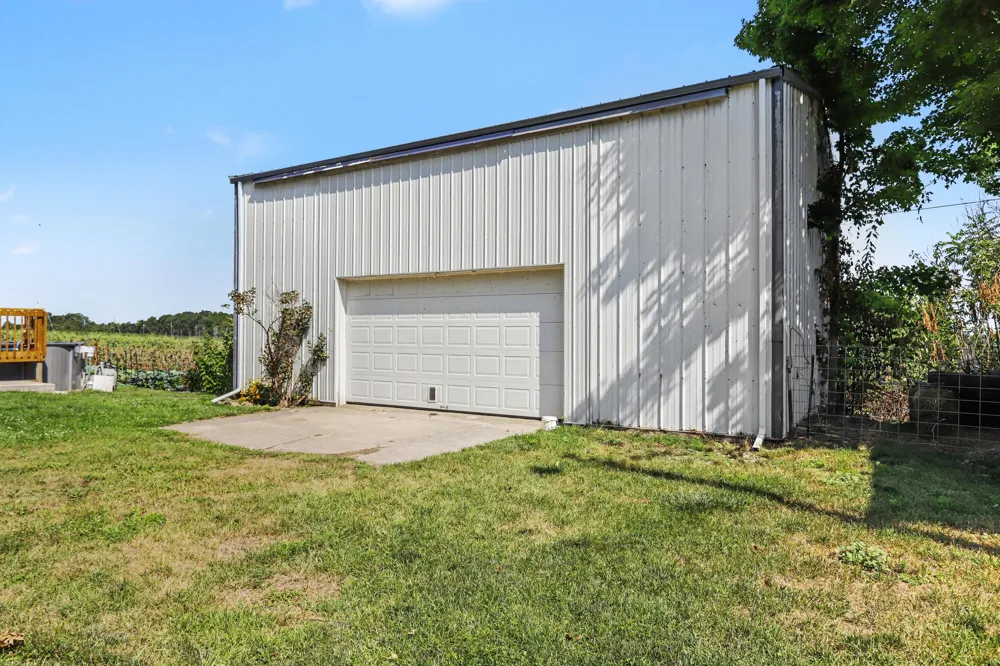 9948 W X Y AVENUE Schoolcraft, MI 49087
