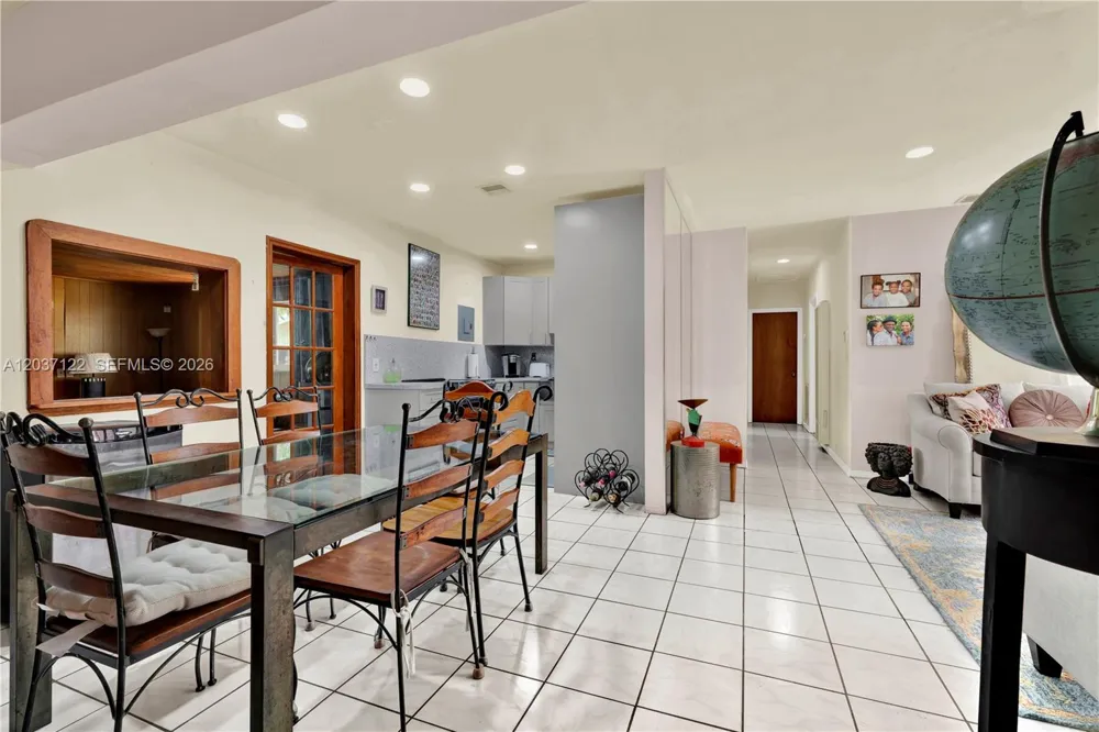 14611 SW 103rd Ct Miami, FL 33176