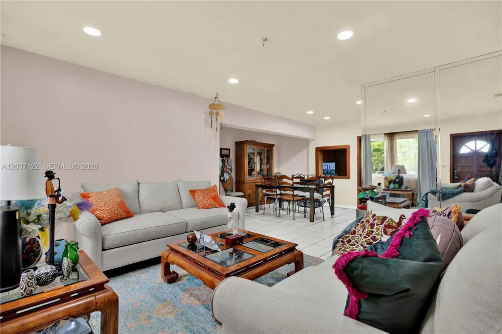 14611 SW 103rd Ct Miami, FL 33176