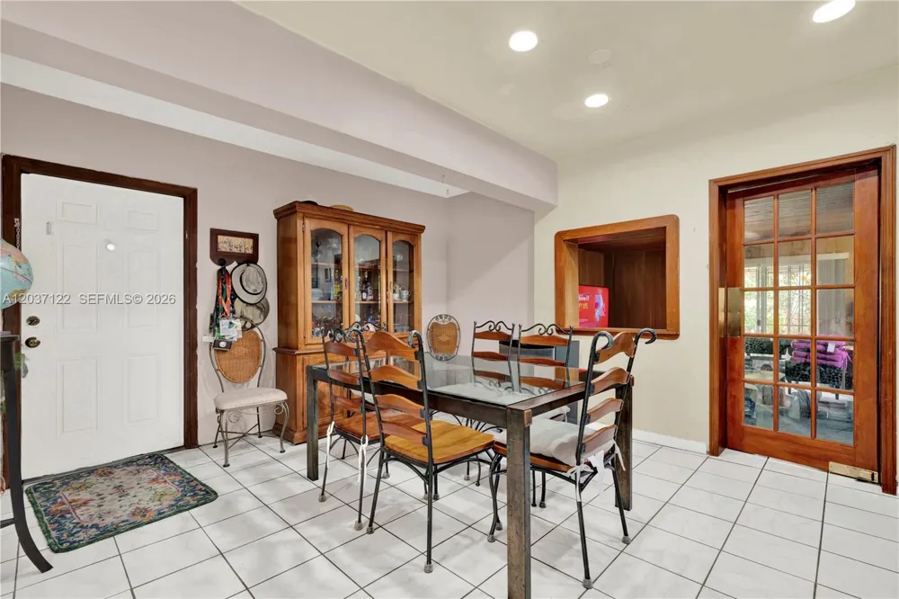 14611 SW 103rd Ct Miami, FL 33176