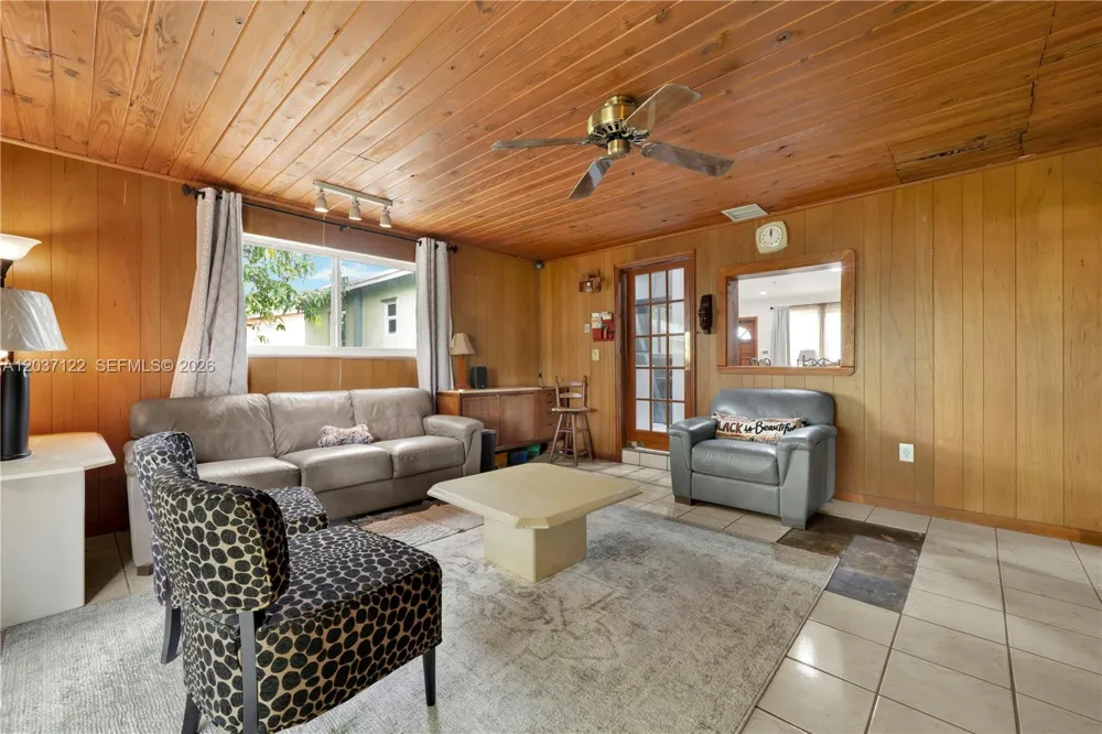 14611 SW 103rd Ct Miami, FL 33176