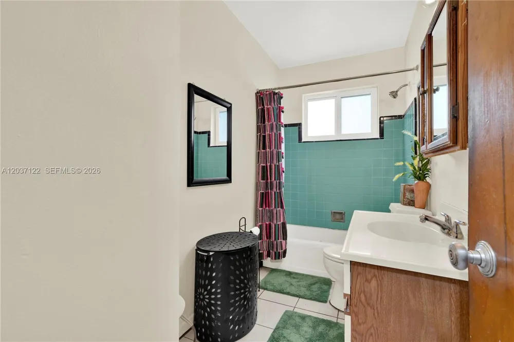 14611 SW 103rd Ct Miami, FL 33176