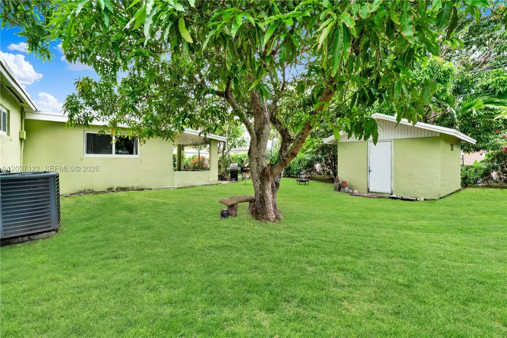 14611 SW 103rd Ct Miami, FL 33176