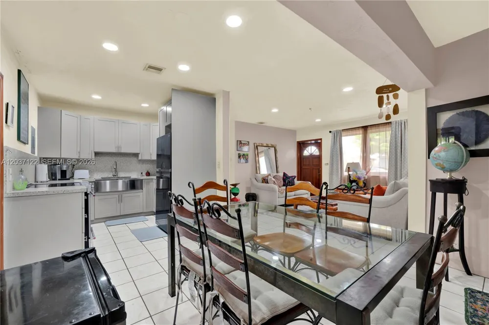 14611 SW 103rd Ct Miami, FL 33176