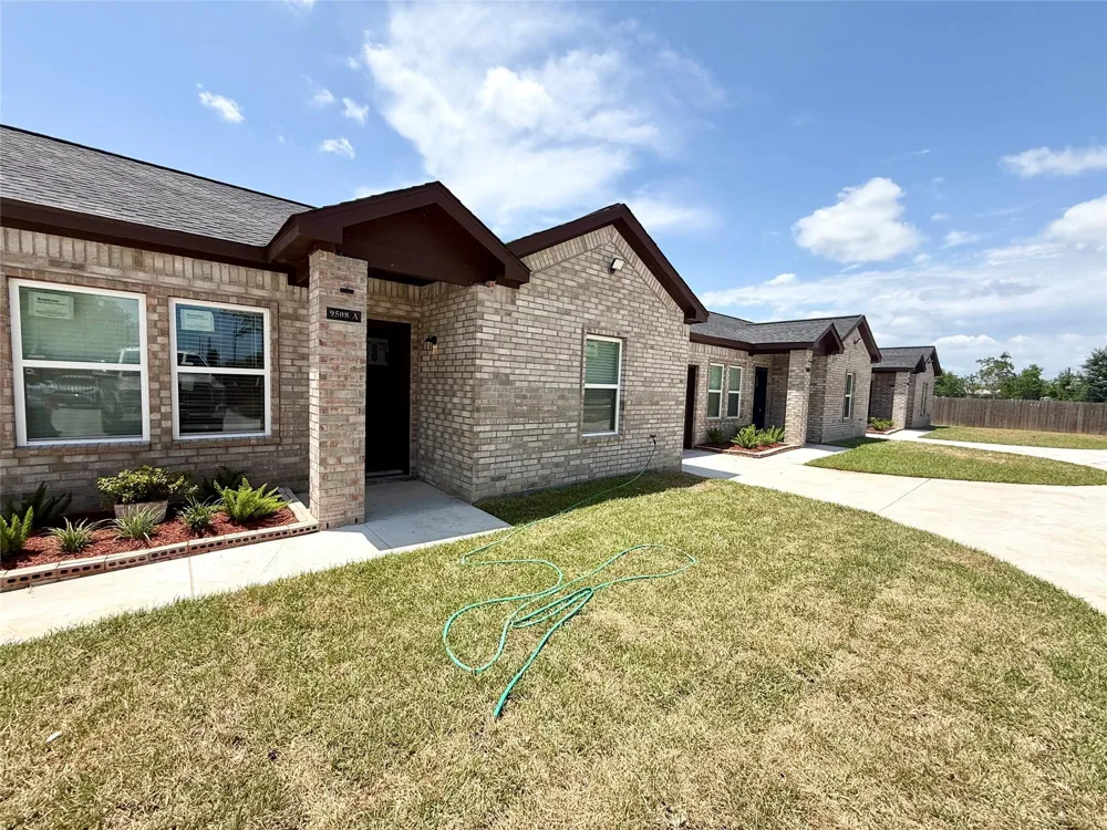 9508 Quaker Court Rosharon, TX 77583