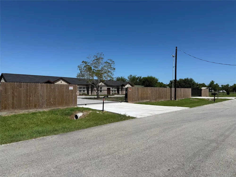 9508 Quaker Court Rosharon, TX 77583