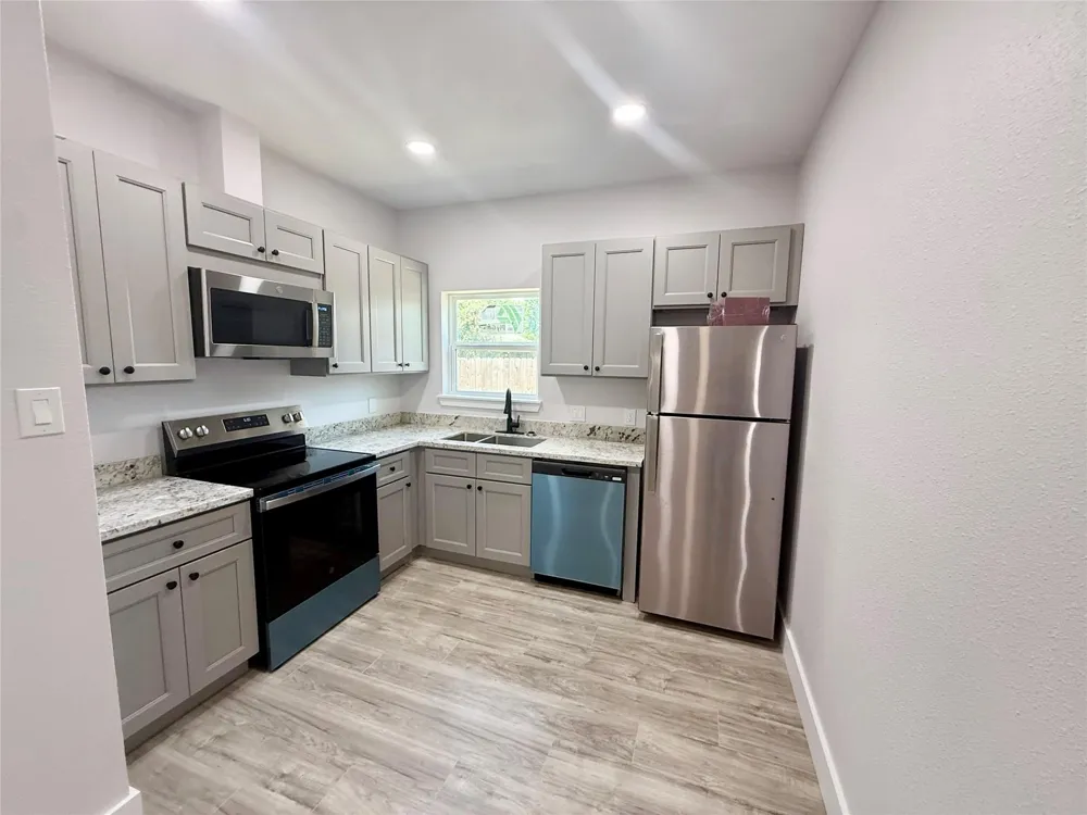 9508 Quaker Court Rosharon, TX 77583