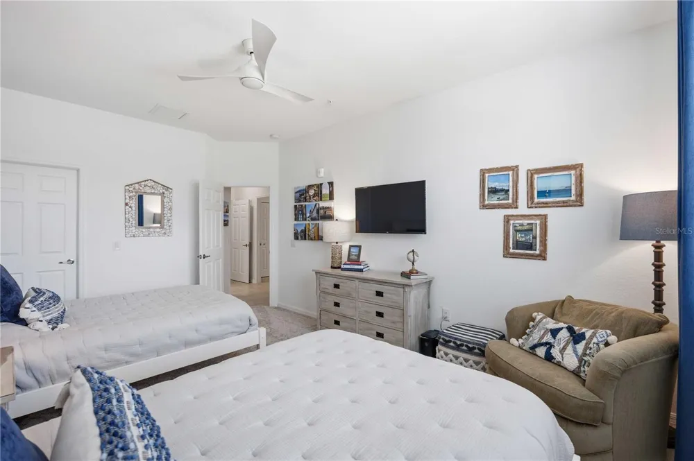 10821 TARFLOWER DRIVE #202 Venice, FL 34293