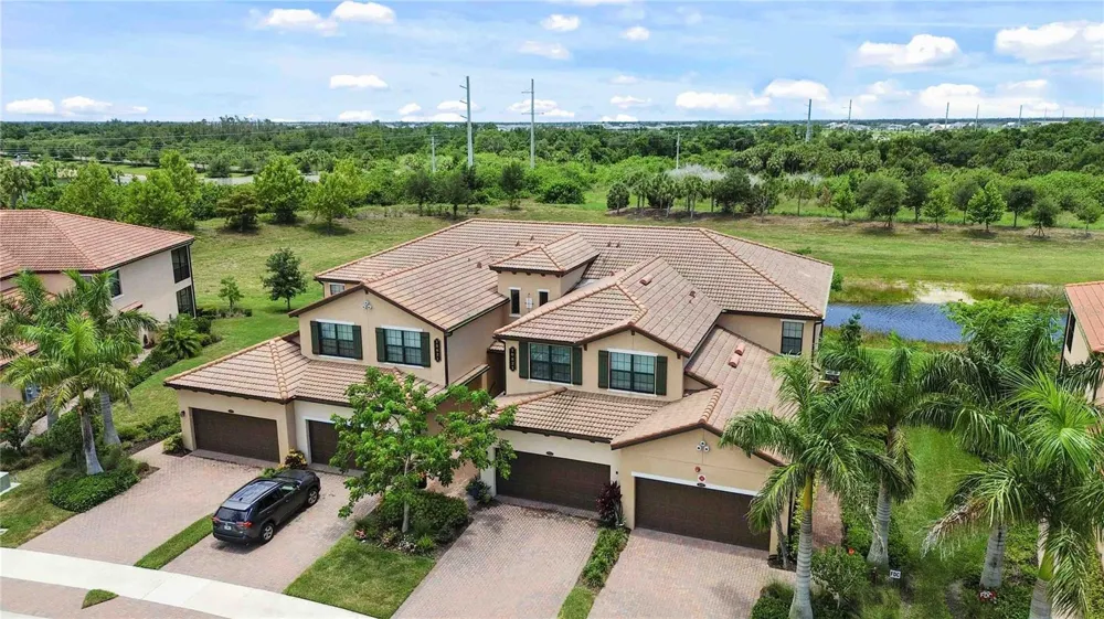 10821 TARFLOWER DRIVE #202 Venice, FL 34293