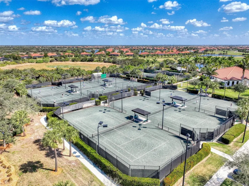 10821 TARFLOWER DRIVE #202 Venice, FL 34293