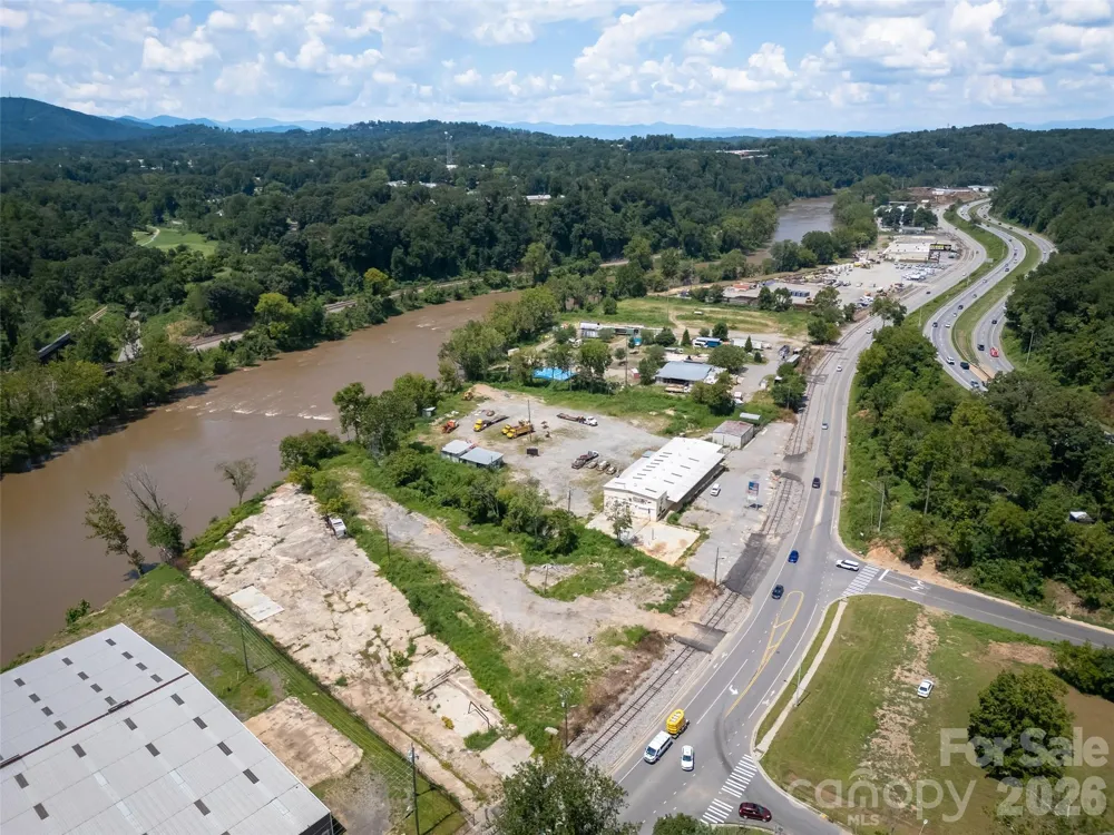 458 Riverside Drive Asheville, NC 28801