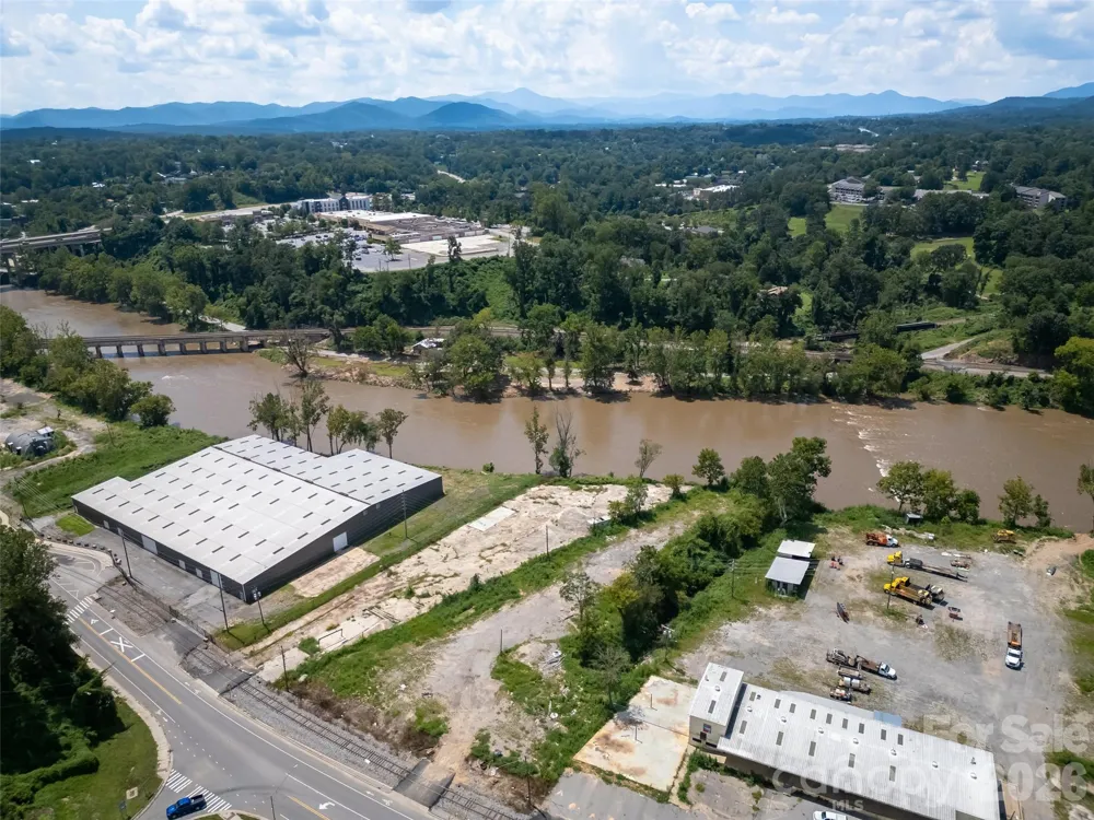 458 Riverside Drive Asheville, NC 28801