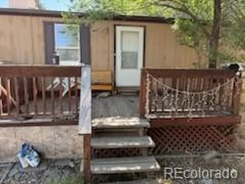 629 E 7th Street