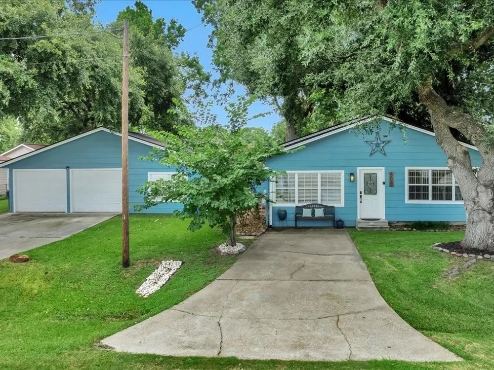 683 Water View Drive Livingston, TX 77351