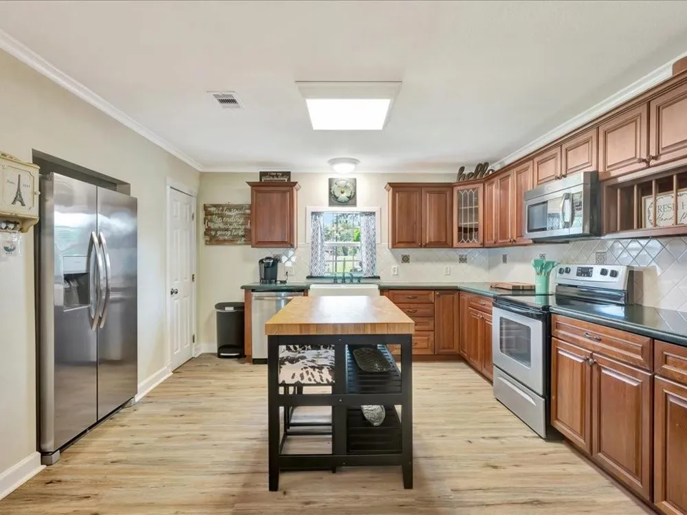 683 Water View Drive Livingston, TX 77351