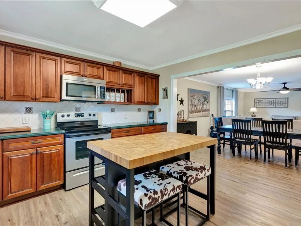 683 Water View Drive Livingston, TX 77351