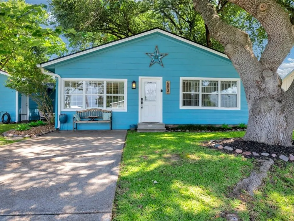 683 Water View Drive Livingston, TX 77351
