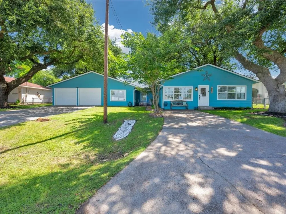 683 Water View Drive Livingston, TX 77351