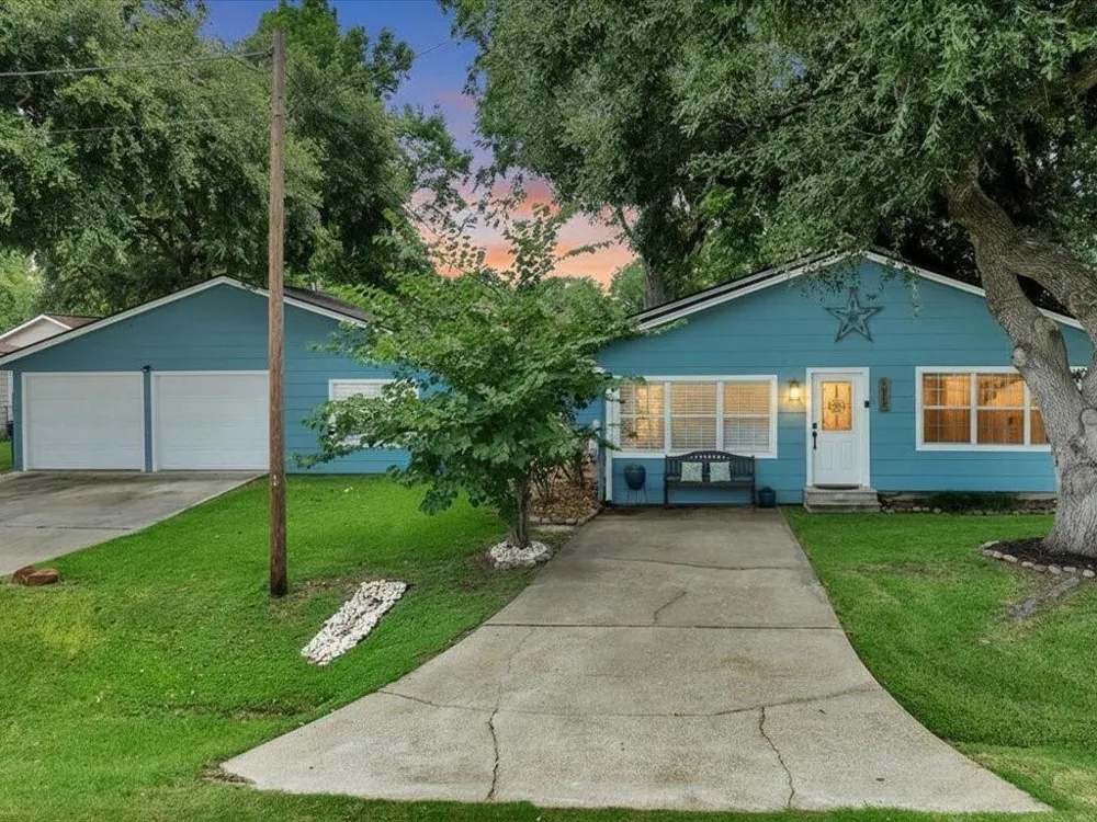 683 Water View Drive Livingston, TX 77351